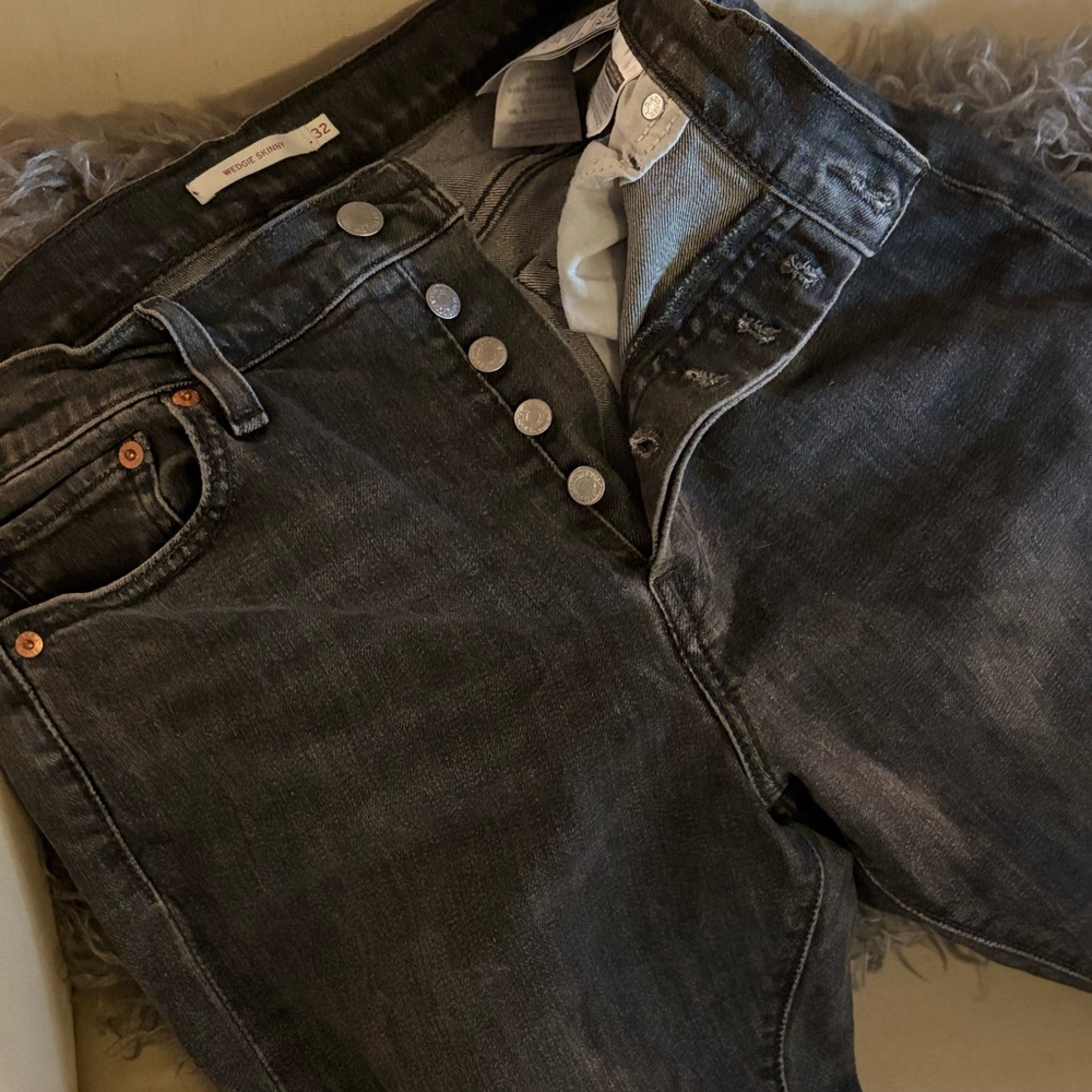 Levi's Black Skinny Jeans with Modern Stretch